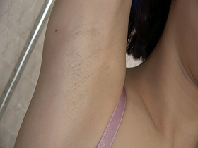 素人娘の全裸図鑑32　今時の女の子12名が恥らいながら脱衣していく様子をじっくり撮影した、変態紳士のためのヘアヌードコレクション　サンプル画像12